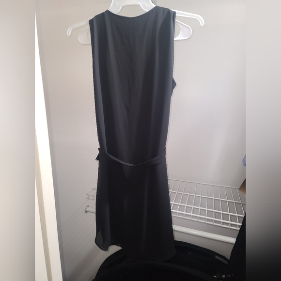 Dress - Picture 6 of 9